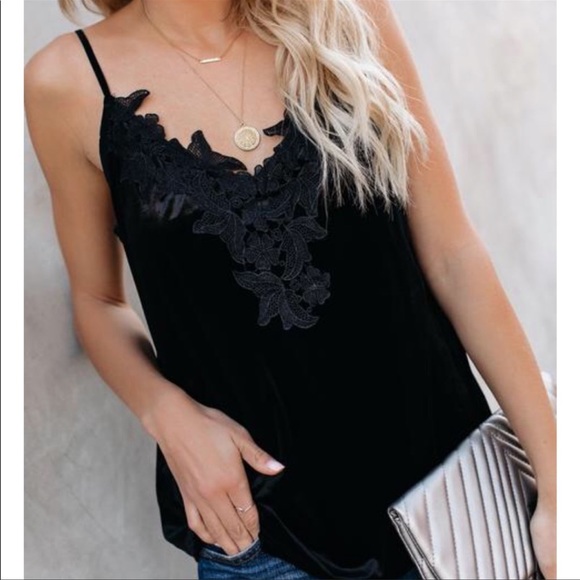 Tops - NEW Velvet S